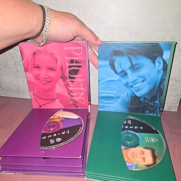 Friends The Complete Series DVD Box Set. - Picture 4 of 6